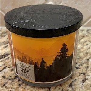 Bath and Body Works 3 Wick Candle
